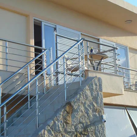 Comfy Beachfront Litinas Casa With Seaview Apartment *